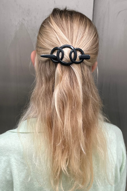 02 HAIR ACCESSORIES